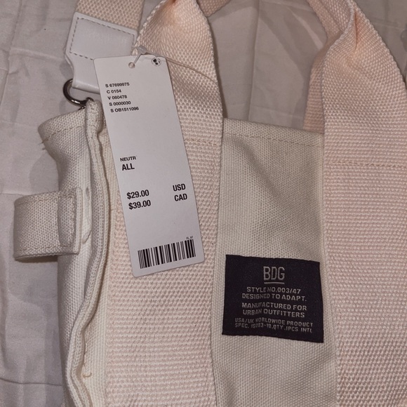 ⭐️HOST PICK⭐️ BDG Mini Serena Tote - Picture 2 of 3